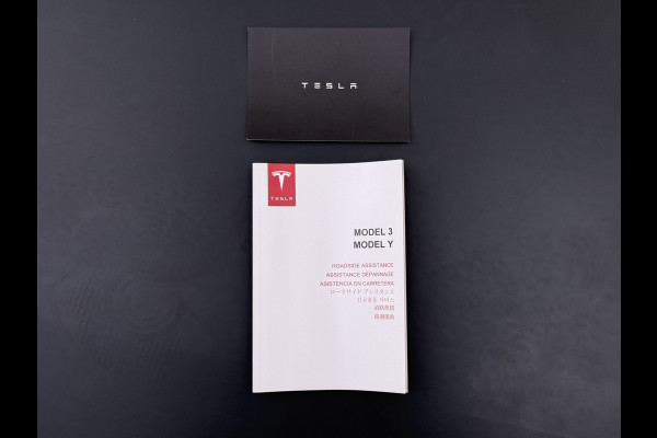 Tesla Model 3 Long Range AWD 75kWh Facelift Warmtepomp Trekhaak SOH 92% AutoPilot Leder Panoramadak Adaptive-Cruise Camera's Elektr.-Stuur+Sto Elek.Achterklep Navi LED DAB Voorverwarmen interieur Keyless One-Pedal-Drive 4WD 1e Eigenaar Origineel Nederlandse Auto Fabrieksgarantie op Accu en Motor tot 21-12-2028/192.00km