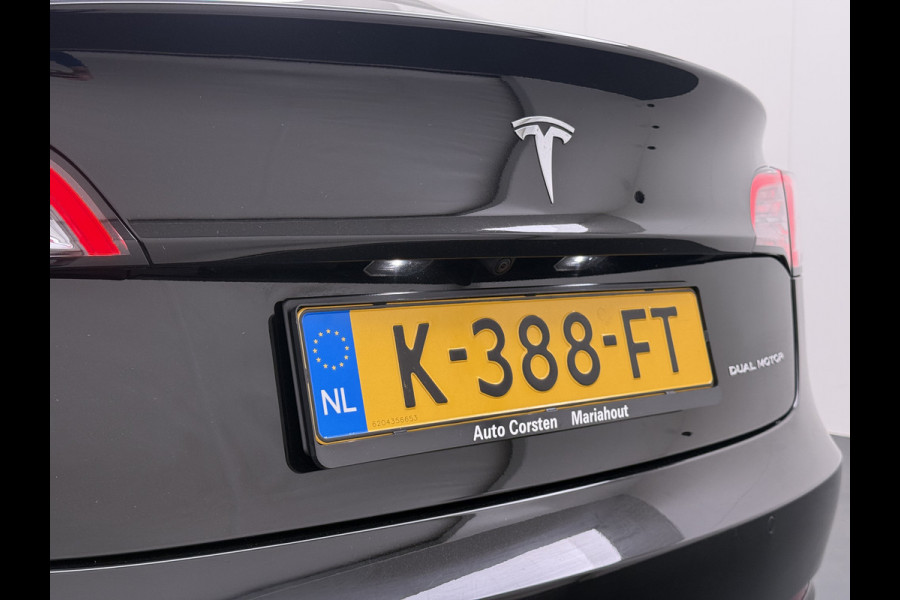 Tesla Model 3 Long Range AWD 75kWh Facelift Warmtepomp Trekhaak SOH 92% AutoPilot Leder Panoramadak Adaptive-Cruise Camera's Elektr.-Stuur+Sto Elek.Achterklep Navi LED DAB Voorverwarmen interieur Keyless One-Pedal-Drive 4WD 1e Eigenaar Origineel Nederlandse Auto Fabrieksgarantie op Accu en Motor tot 21-12-2028/192.00km