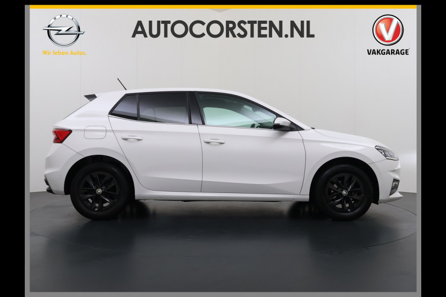 Škoda Fabia 1.0TSI 96PK 5Drs Ecc Navi* Camera Stoelverwarming Apple Carplay Android Auto Cruise Control Pdc Lmv Isofix Privacyglas Led Smartlink Bluetooth Keyless Licht-/regensensor Mooie en complete Skoda Fabia 380 Liter kofferruimte