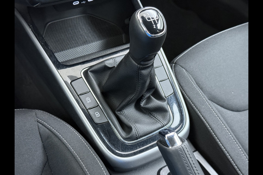 Škoda Fabia 1.0TSI 96PK 5Drs Ecc Navi* Camera Stoelverwarming Apple Carplay Android Auto Cruise Control Pdc Lmv Isofix Privacyglas Led Smartlink Bluetooth Keyless Licht-/regensensor Mooie en complete Skoda Fabia 380 Liter kofferruimte