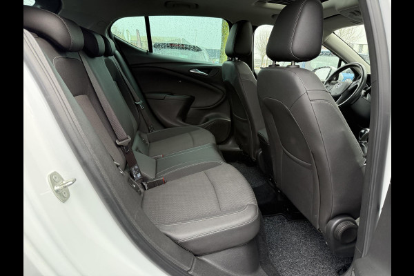 Opel Astra 1.0 Innovation Navi,Camera,Schuifdak,Dealer Onderhouden,Keyless,Pdc V+A,N.A.P,105pk,Rijstrooksensor,Blind Spot Detection,Lm velgen,Nieuwe Apk bij Aflevering