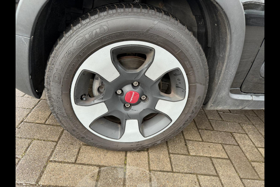 Fiat Panda 1.0 Hybrid Cross 5 persoons