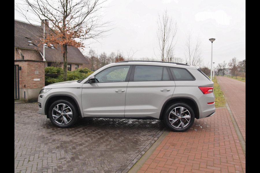 Škoda Kodiaq 1.5 TSI Sportline Business 7p. |  DSG | 7 Persoons | Trekhaak | Camera | Sfeerverlichting |