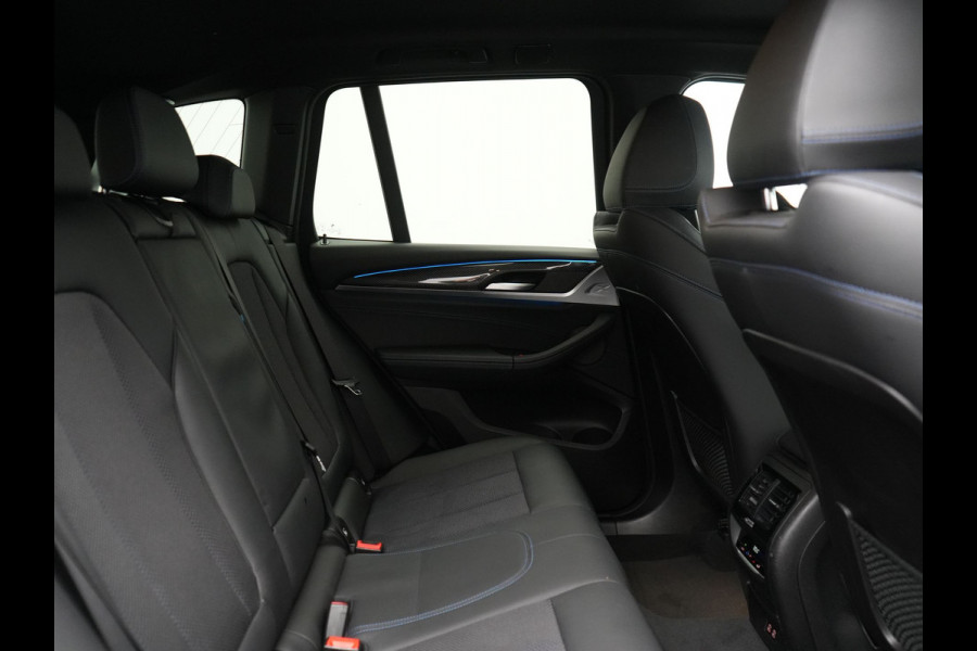 BMW X3 xDrive30e M Sport Plug In Hybrid 293pk Dealer O.H PHEV | Trekhaak Af Fabriek | Adaptive LED | 360 Camera | Head Up | Harman / Kardon | Lederen Sportstoelen Memory & Verwarmd | Blis | Keyless | Navigatie | Cruise Control | Apple Carplay |