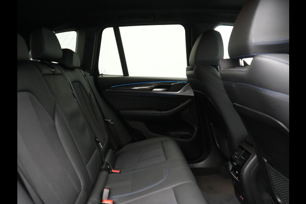 BMW X3 xDrive30e M Sport Plug In Hybrid 293pk Dealer O.H PHEV | Trekhaak Af Fabriek | Adaptive LED | 360 Camera | Head Up | Harman / Kardon | Lederen Sportstoelen Memory & Verwarmd | Blis | Keyless | Navigatie | Cruise Control | Apple Carplay |