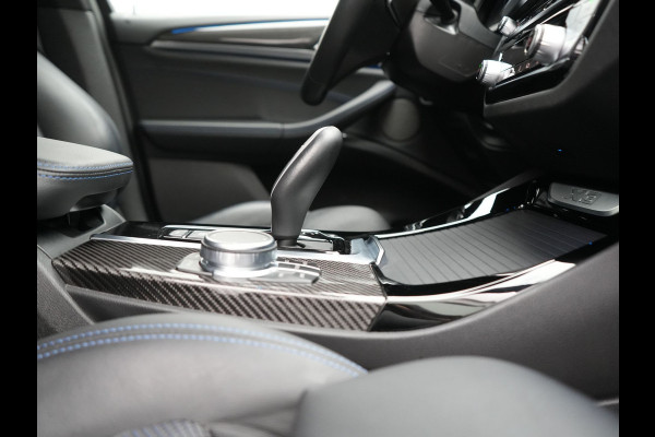 BMW X3 xDrive30e M Sport Plug In Hybrid 293pk Dealer O.H PHEV | Trekhaak Af Fabriek | Adaptive LED | 360 Camera | Head Up | Harman / Kardon | Lederen Sportstoelen Memory & Verwarmd | Blis | Keyless | Navigatie | Cruise Control | Apple Carplay |