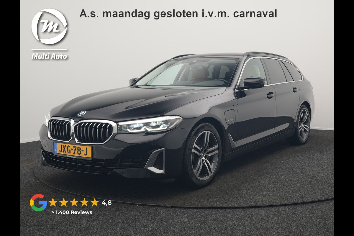 BMW 5 Serie Touring 530e Luxury Line Plug In Hybrid 293pk Dealer O.H PHEV | Trekhaak Af Fabriek | Camera | Comfortstoelen Memory & Verwarmd | Cruise Control | Apple Carplay | Navigatie | Virtual | DAB | 18" L.M | BMW LED |