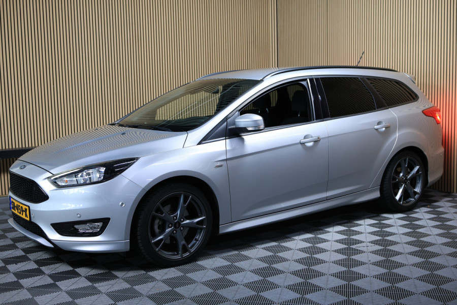 Ford FOCUS Wagon 1.5 ST-Line NAP TRKHK NAVI CAMERA CLIMA PDC PARKAst '18