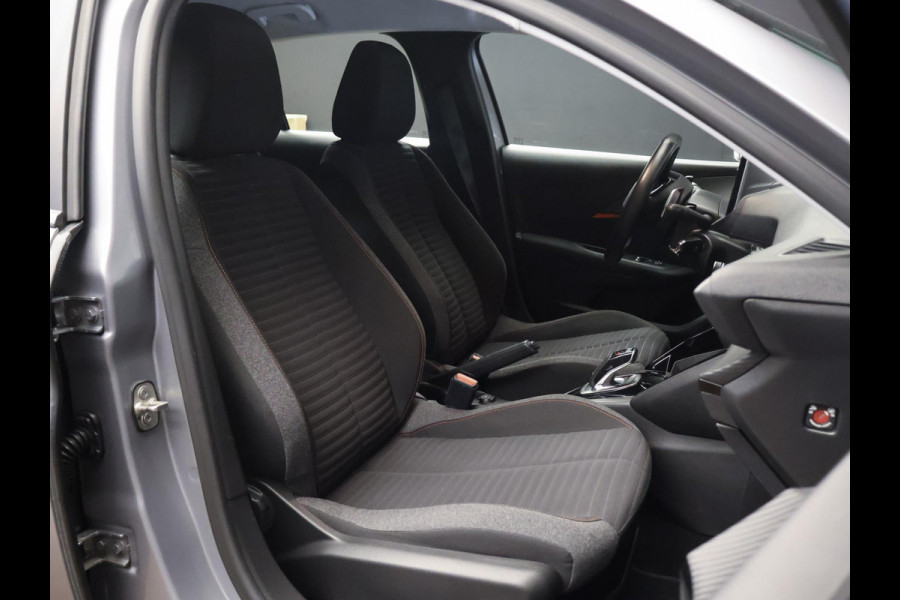 Peugeot 208 1.2 PureTech Sport (APPLE CARPLAY,NAVI,CAMERA,360 VIEW,LED,FLIPPERS,CRUISE,SPORTSTOELEN,NETTE STAAT)