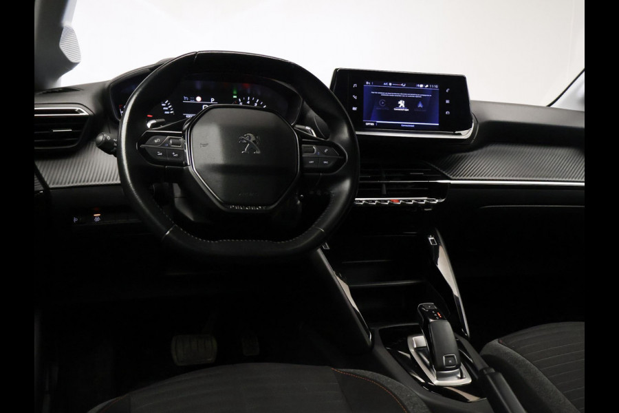 Peugeot 208 1.2 PureTech Sport (APPLE CARPLAY,NAVI,CAMERA,360 VIEW,LED,FLIPPERS,CRUISE,SPORTSTOELEN,NETTE STAAT)