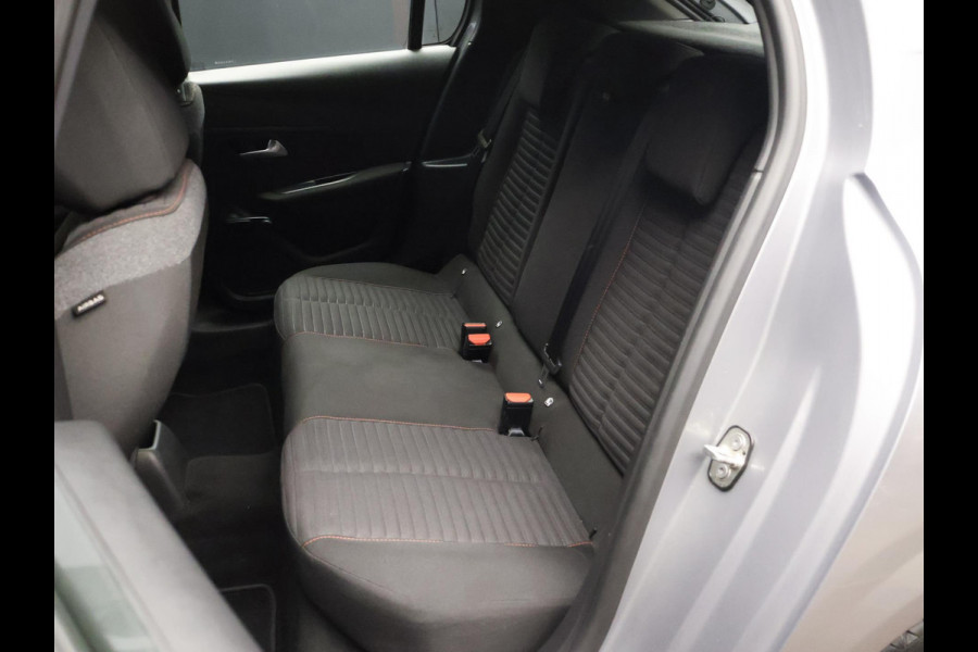 Peugeot 208 1.2 PureTech Sport (APPLE CARPLAY,NAVI,CAMERA,360 VIEW,LED,FLIPPERS,CRUISE,SPORTSTOELEN,NETTE STAAT)