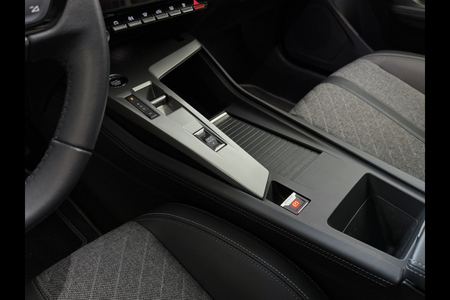 Peugeot 408 BENZINE ALLURE 130 PK XL.NAVI 360.CAMERA LED HALF LEER VIR.COCKPIT