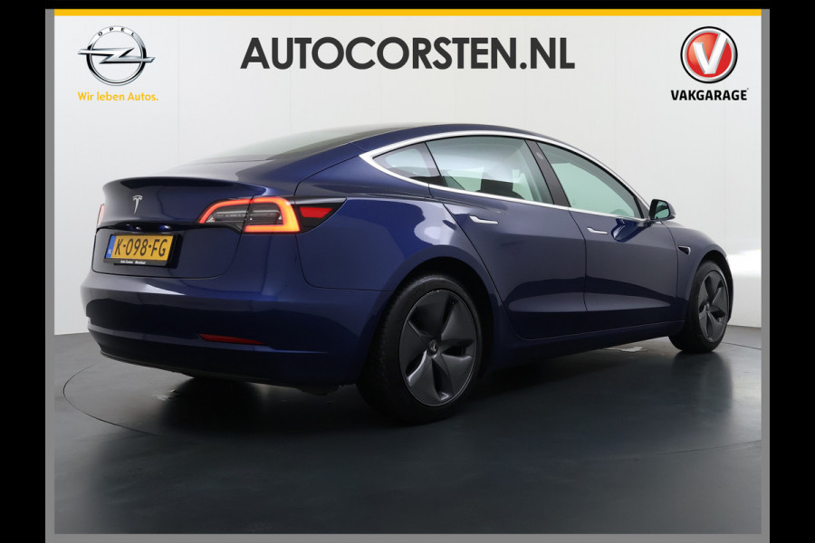 Tesla Model 3 RWD SR plus 325PK LFP Accu Trekhaak Lmv 18" AutoPilot Leder Panoramadak Adaptive-Cruise Camera's Elektr.-Stuur+Stoelen+Spiegels+ Navi LED DAB Voorverwarmen Keyless One-Pedal-Drive SOH 88% 1e Eigenaar Origineel Nederlandse Auto Fabrieksgarantie op Accu en Motor tot 15-12-2028/160.000km
