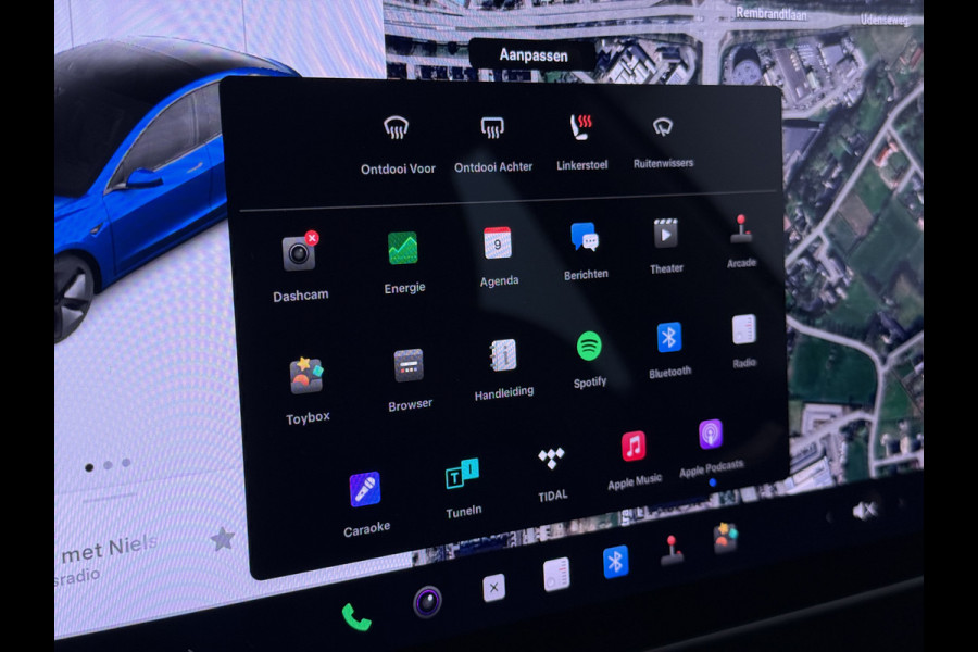 Tesla Model 3 RWD SR plus 325PK LFP Accu Trekhaak Lmv 18" AutoPilot Leder Panoramadak Adaptive-Cruise Camera's Elektr.-Stuur+Stoelen+Spiegels+ Navi LED DAB Voorverwarmen Keyless One-Pedal-Drive SOH 88% 1e Eigenaar Origineel Nederlandse Auto Fabrieksgarantie op Accu en Motor tot 15-12-2028/160.000km