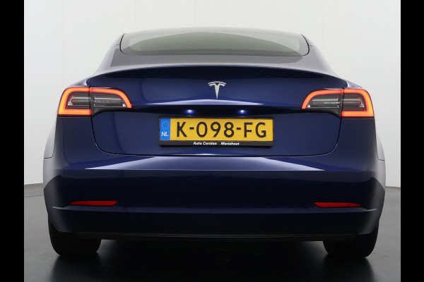 Tesla Model 3 RWD SR plus 325PK LFP Accu Trekhaak Lmv 18" AutoPilot Leder Panoramadak Adaptive-Cruise Camera's Elektr.-Stuur+Stoelen+Spiegels+ Navi LED DAB Voorverwarmen Keyless One-Pedal-Drive SOH 88% 1e Eigenaar Origineel Nederlandse Auto Fabrieksgarantie op Accu en Motor tot 15-12-2028/160.000km