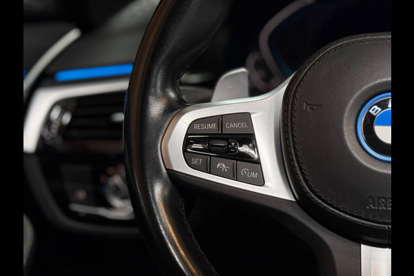 BMW 5 Serie Touring 530e M-Sport Pro xDrive | bomVOL | Pano | H/K Sound | HUD | ACC | Nappa leder | Parkeerassistent+