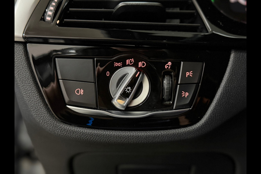 BMW 5 Serie Touring 530e M-Sport Pro xDrive | bomVOL | Pano | H/K Sound | HUD | ACC | Nappa leder | Parkeerassistent+