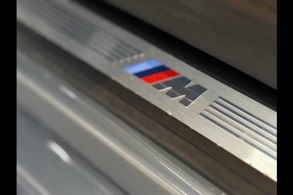 BMW 5 Serie Touring 530e M-Sport Pro xDrive | bomVOL | Pano | H/K Sound | HUD | ACC | Nappa leder | Parkeerassistent+