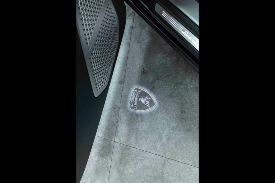 Lamborghini Urus ManSORY |TWOTONE|PANO|B&O|LIMITED