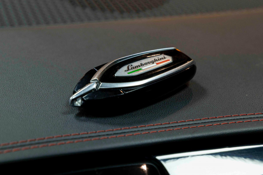 Lamborghini Urus ManSORY |TWOTONE|PANO|B&O|LIMITED