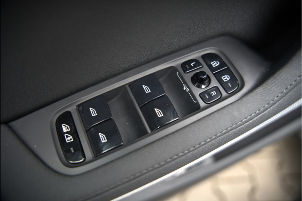 Polestar 2 Long Range Dual Motor Launch Edition 78kWh | Panoramadak | Stoelverwarming | Stuurverwarming | Harman Kardon | Memory Seat | 360 Camera | Keyless | Apple Carplay | Adaptive Cruise Control | BTW | LED |