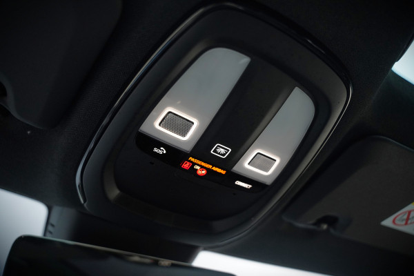 Polestar 2 Long Range Dual Motor Launch Edition 78kWh | Panoramadak | Stoelverwarming | Stuurverwarming | Harman Kardon | Memory Seat | 360 Camera | Keyless | Apple Carplay | Adaptive Cruise Control | BTW | LED |