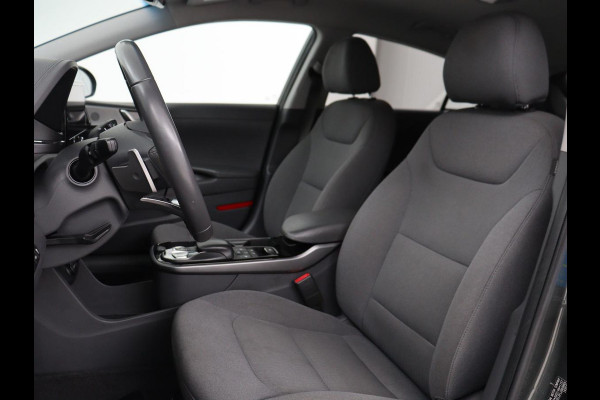 Hyundai IONIQ Comfort EV 38 kWh | SOH 100% | Stoelverwarming | Adaptive cruise | Warmtepomp | Carplay | Camera | Full LED | Keyless | Navigatie | Infinity Sound