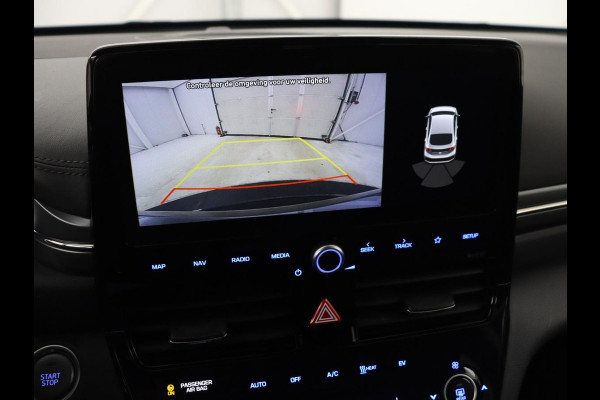 Hyundai IONIQ Comfort EV 38 kWh | SOH 100% | Stoelverwarming | Adaptive cruise | Warmtepomp | Carplay | Camera | Full LED | Keyless | Navigatie | Infinity Sound