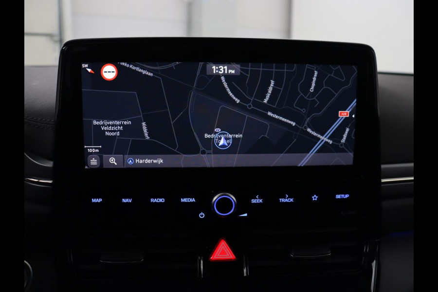 Hyundai IONIQ Comfort EV 38 kWh | SOH 100% | Stoelverwarming | Adaptive cruise | Warmtepomp | Carplay | Camera | Full LED | Keyless | Navigatie | Infinity Sound