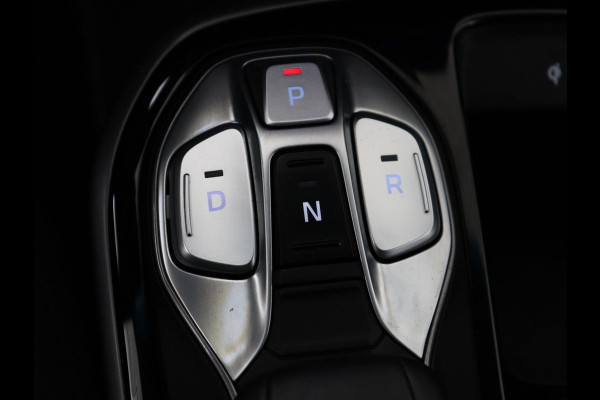 Hyundai IONIQ Comfort EV 38 kWh | SOH 100% | Stoelverwarming | Adaptive cruise | Warmtepomp | Carplay | Camera | Full LED | Keyless | Navigatie | Infinity Sound