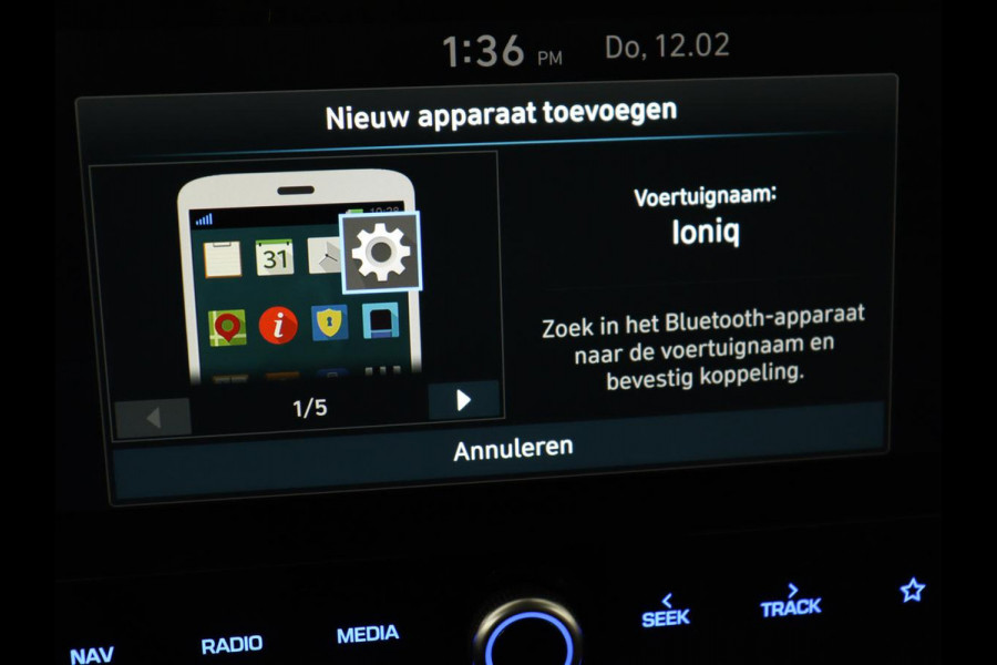 Hyundai IONIQ Comfort EV 38 kWh | SOH 100% | Stoelverwarming | Adaptive cruise | Warmtepomp | Carplay | Camera | Full LED | Keyless | Navigatie | Infinity Sound