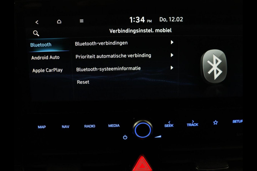 Hyundai IONIQ Comfort EV 38 kWh | SOH 100% | Stoelverwarming | Adaptive cruise | Warmtepomp | Carplay | Camera | Full LED | Keyless | Navigatie | Infinity Sound