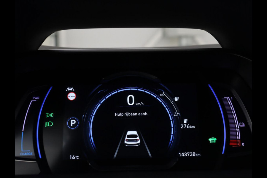 Hyundai IONIQ Comfort EV 38 kWh | SOH 100% | Stoelverwarming | Adaptive cruise | Warmtepomp | Carplay | Camera | Full LED | Keyless | Navigatie | Infinity Sound