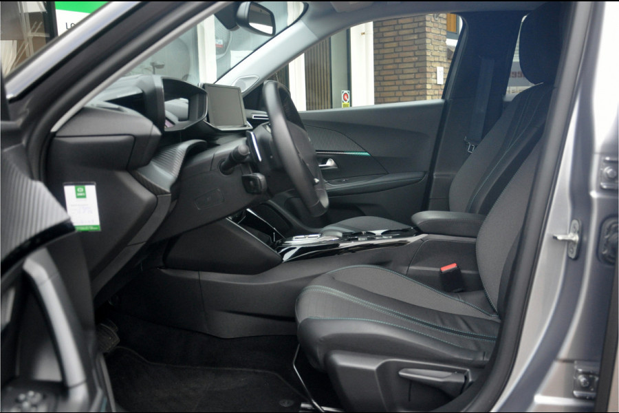 Peugeot 2008 1.2 PureTech 130 PK Allure Pack Automaat | Zeer nette staat! | Camera | DAB+