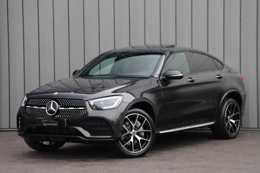 Mercedes-Benz GLC Coupé 300e AMG 4-Matic | 320PK | Schuifdak | Burmester | Keyless-go | Sfeerverlichting | Multibeam | Stoelverw. | NL-Auto | 2021