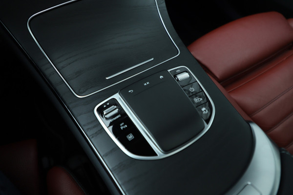 Mercedes-Benz GLC Coupé 300e AMG 4-Matic | 320PK | Schuifdak | Burmester | Keyless-go | Sfeerverlichting | Multibeam | Stoelverw. | NL-Auto | 2021