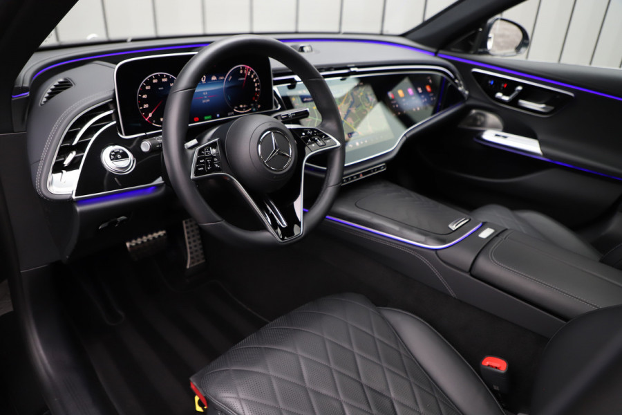 Mercedes-Benz E-Klasse 300e Exclusive Line | 313PK | Hyperscreen | Massage | Achterasbesturing | Luchtvering | Head-up | Burmester 4D | Digital-light |