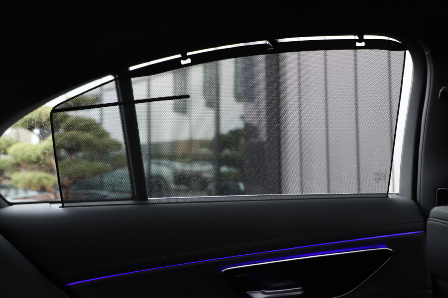 Mercedes-Benz E-Klasse 300e Exclusive Line | 313PK | Hyperscreen | Massage | Achterasbesturing | Luchtvering | Head-up | Burmester 4D | Digital-light |