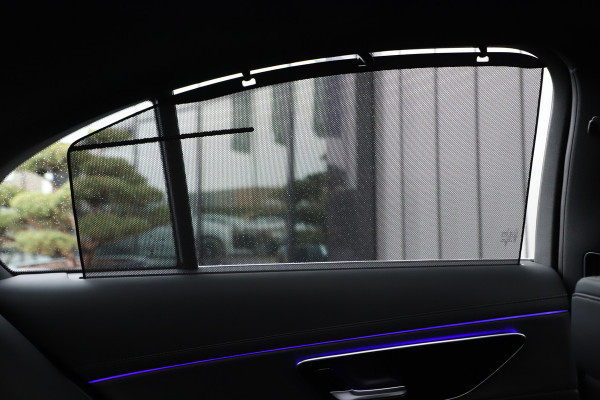 Mercedes-Benz E-Klasse 300e Exclusive Line | 313PK | Hyperscreen | Massage | Achterasbesturing | Luchtvering | Head-up | Burmester 4D | Digital-light |