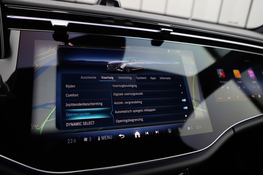 Mercedes-Benz E-Klasse 300e Exclusive Line | 313PK | Hyperscreen | Massage | Achterasbesturing | Luchtvering | Head-up | Burmester 4D | Digital-light |