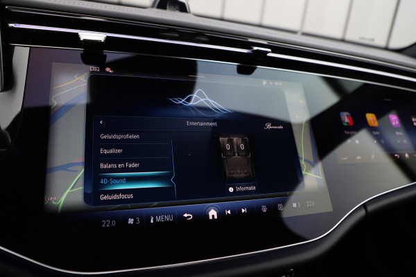 Mercedes-Benz E-Klasse 300e Exclusive Line | 313PK | Hyperscreen | Massage | Achterasbesturing | Luchtvering | Head-up | Burmester 4D | Digital-light |