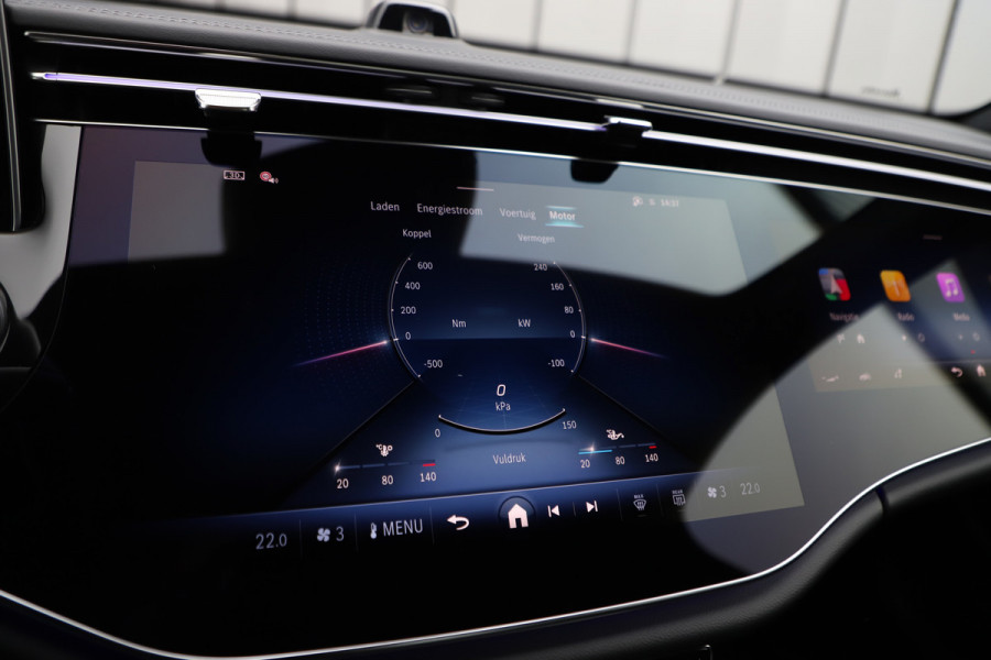 Mercedes-Benz E-Klasse 300e Exclusive Line | 313PK | Hyperscreen | Massage | Achterasbesturing | Luchtvering | Head-up | Burmester 4D | Digital-light |