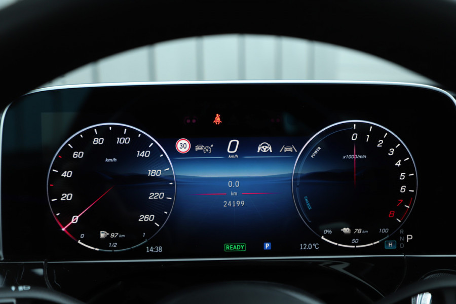 Mercedes-Benz E-Klasse 300e Exclusive Line | 313PK | Hyperscreen | Massage | Achterasbesturing | Luchtvering | Head-up | Burmester 4D | Digital-light |