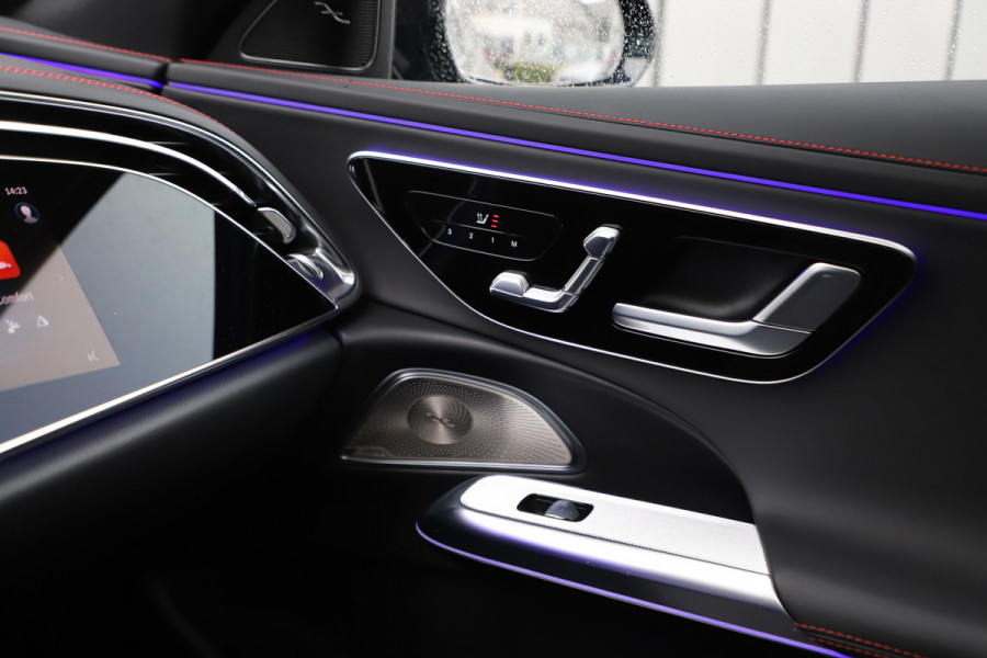 Mercedes-Benz E-Klasse AMG 53 4MATIC+ | 612PK | Hyperscreen | Achterasbesturing | Keyless-go | Sfeerverlichting | Burmester 4D | Digital-light |