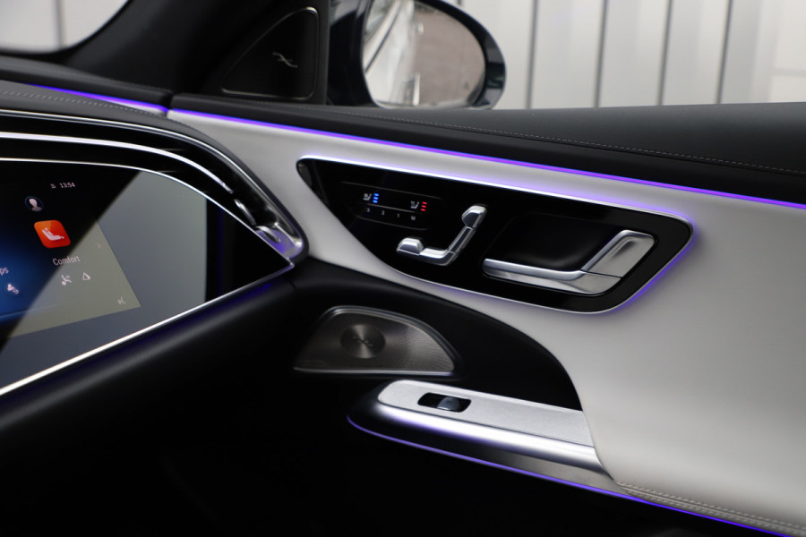 Mercedes-Benz E-Klasse AMG 53 4MATIC+ | 612PK | Achterasbesturing | Hyperscreen | Head-up | Schaalstoelen | Burmester 4D | Sfeerverlichting | 2024.