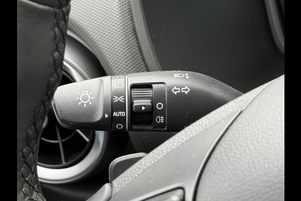 Hyundai Kona 1.6 GDI HEV Fashion | 18 inch | Camera | Winter Pack | Keyless