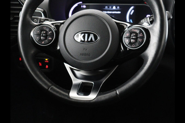 Kia e-Soul ExecutiveLine 64 kWh | SOH 100% | 3 Fase | 1e eigenaar | Trekhaak | Wamtepomp | Stoelventilatie | Leder | Adaptive cruise | Harman/Kardon | Camera | Stoelverwarming | Carplay | Navigatie