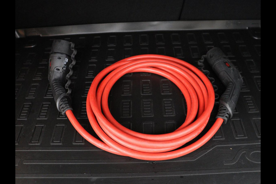 Kia e-Soul ExecutiveLine 64 kWh | SOH 100% | 3 Fase | 1e eigenaar | Trekhaak | Wamtepomp | Stoelventilatie | Leder | Adaptive cruise | Harman/Kardon | Camera | Stoelverwarming | Carplay | Navigatie