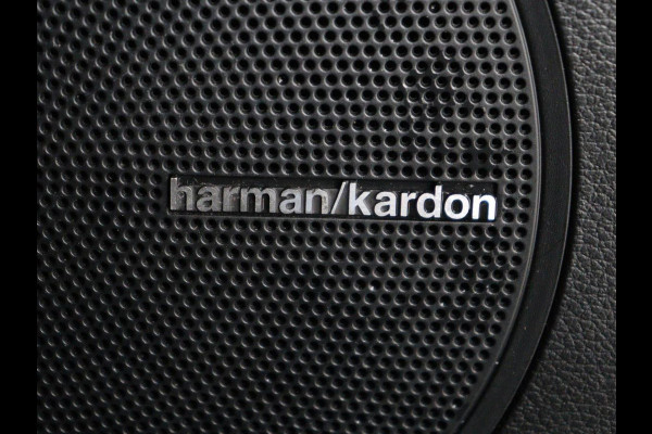 Kia e-Soul ExecutiveLine 64 kWh | SOH 100% | 3 Fase | 1e eigenaar | Trekhaak | Wamtepomp | Stoelventilatie | Leder | Adaptive cruise | Harman/Kardon | Camera | Stoelverwarming | Carplay | Navigatie