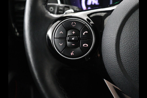 Kia e-Soul ExecutiveLine 64 kWh | SOH 100% | 3 Fase | 1e eigenaar | Trekhaak | Wamtepomp | Stoelventilatie | Leder | Adaptive cruise | Harman/Kardon | Camera | Stoelverwarming | Carplay | Navigatie